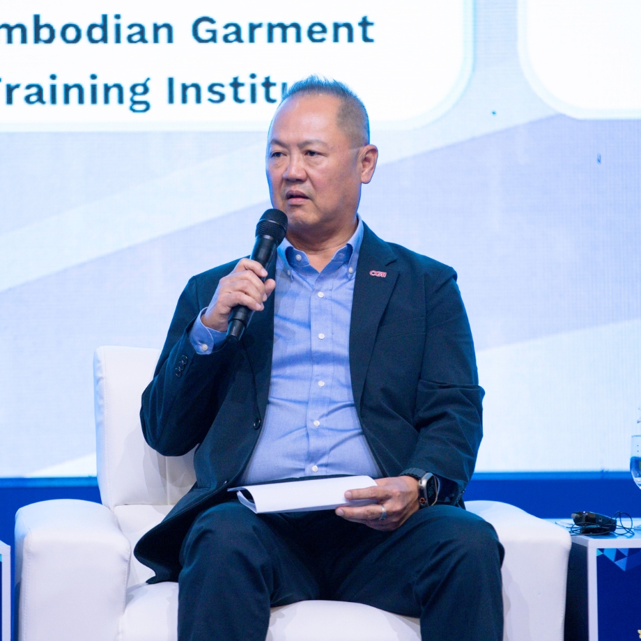 លោក Andrew Tey នាយកវិទ្យាស្ថានបណ្តុះបណ្តាលវិស័យកាត់ដេរនៅកម្ពុជា (CGTI)