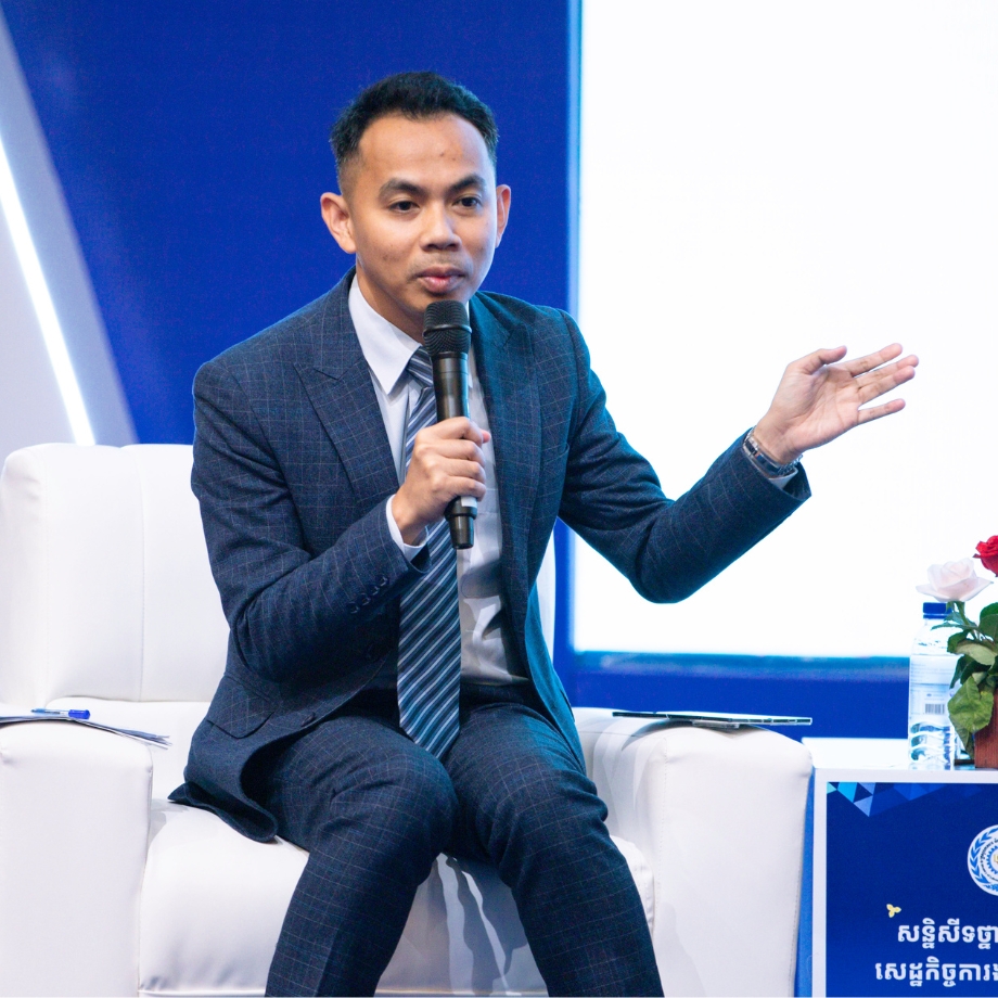 លោក ស៊ឹម ភីរុណ ទីប្រឹក្សាជាន់ខ្ពស់ នៃបេឡាជាតិសន្តិសុខសង្គម