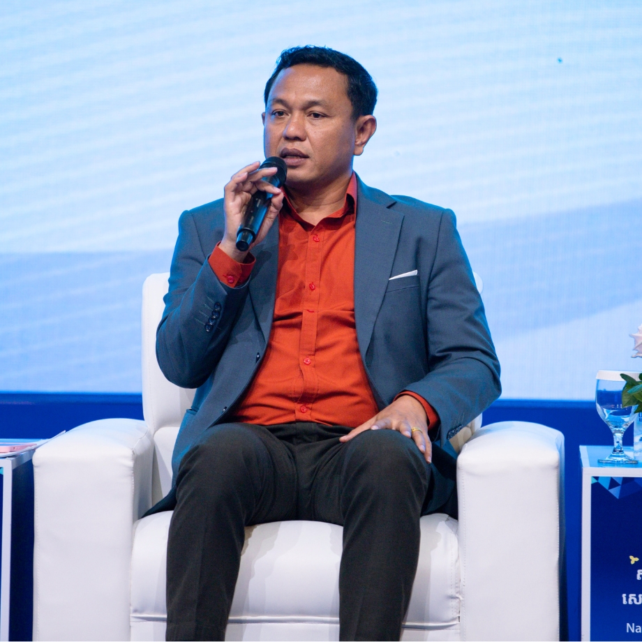 លោក គង់ អាទិត្យ ប្រធានសហភាពការងារកម្ពុជា និងជាសមាជិកក្រុមប្រឹក្សាភិបាលនៃបេឡាជាតិសន្តិសុខសង្គម អាណត្តិទី២