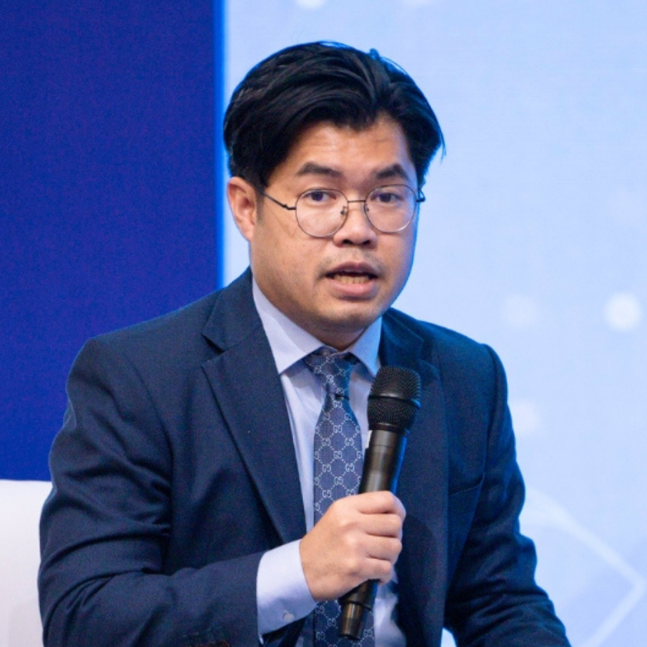 H.E. Dr. Oum Chanmono, Advisor to the Ministry of Labour and Vocational Training
